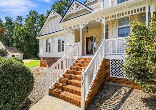 Photo 2 of Single family home for sale at 406 Stonewall Dr, Easley, SC 29642 | MLS# 20306918 | Listing updated on 2026-10-02