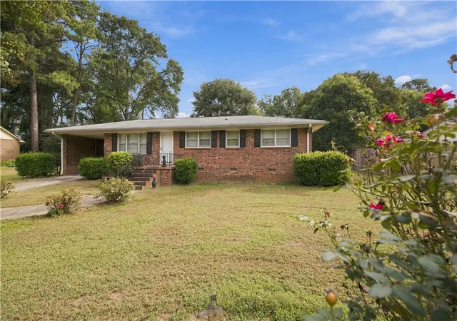 Photo 2 of Single family home for sale at 214 Camson Rd, Anderson, SC 29625 | MLS# 20306831 | Listing updated on 2026-10-03