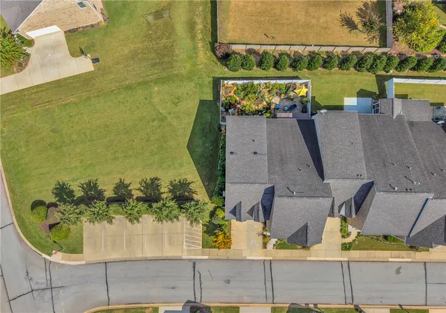 Photo 2 of Townhouse for sale at 3 Everleigh Ct, Simpsonville, SC 29681 | MLS# 20306926 | Listing updated on 2026-10-25