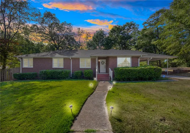 Photo 1 of Sale Pending at 200 Pine St, Seneca, SC 29678 | MLS# 20306915 | Listing updated on 2026-10-14
