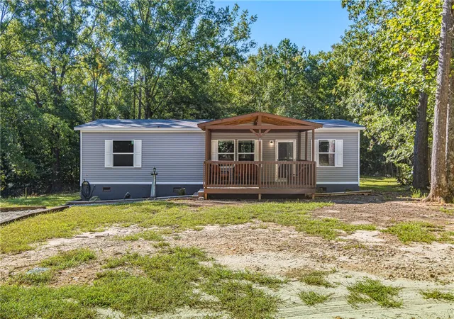 Photo 1 of Manufactured home for sale at 104 Trout St, Greenwood, SC 29649 | MLS# 20306930 | Listing updated on 2026-10-10