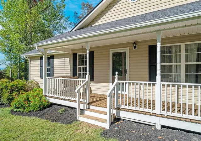 Photo 2 of Single family home for sale at 232 Ike Rd, Six Mile, SC 29682 | MLS# 20306927 | Listing updated on 2026-10-03