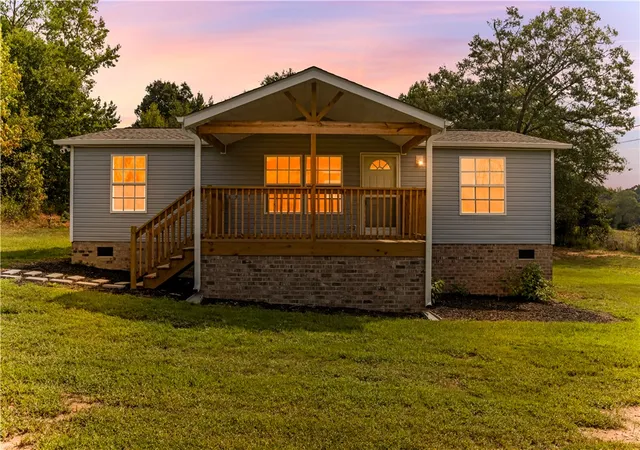 Photo 1 of Manufactured home for sale at 107 River Ridge Dr, Piedmont, SC 29673 | MLS# 20306931 | Listing updated on 2026-10-03