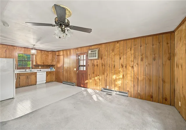 Photo 3 of Single family home for sale at 404 Forest Hills Dr, Williamston, SC 29697 | MLS# 20306920 | Listing updated on 2026-10-04