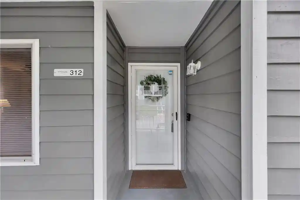 Listing Photo 2 - Condo for sale in 312 Northlake Dr located at 312 Northlake Dr, Anderson, SC 29625 - Unit 312 Northlake Dr
