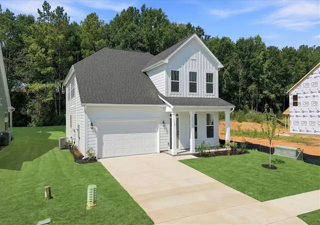 Photo 2 of Single family home for sale at 127 Beaverdam Crk Dr, Anderson, SC 29621 | MLS# 20306970 | Listing updated on 2026-10-05
