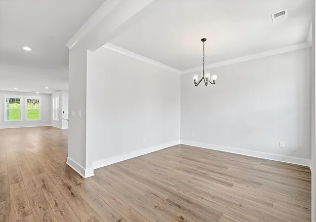 Photo 3 of Single family home for sale at 127 Beaverdam Crk Dr, Anderson, SC 29621 | MLS# 20306970 | Listing updated on 2026-10-05