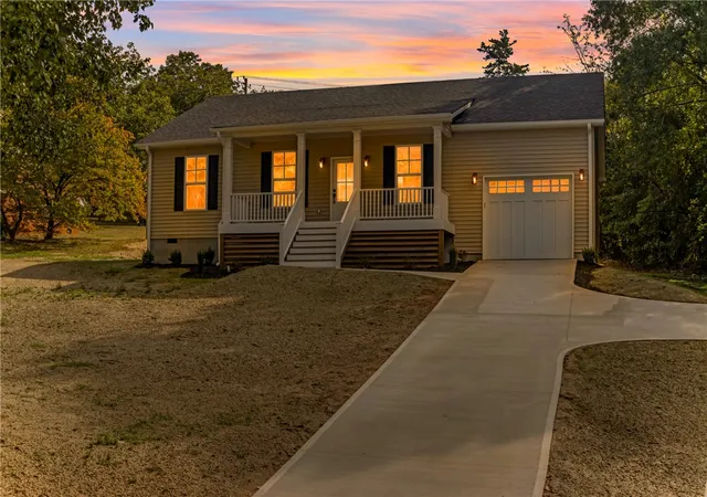 Photo 2 of Single family home for sale at 1115 Marshall Rd, Anderson, SC 29626 | MLS# 20306914 | Listing updated on 2026-10-21