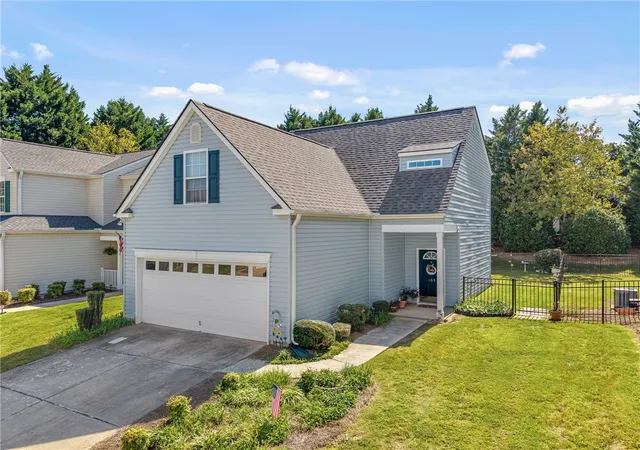 Photo 2 of Single family home for sale at 105 Ledgewood Way, Easley, SC 29642 | MLS# 20306989 | Listing updated on 2026-10-08