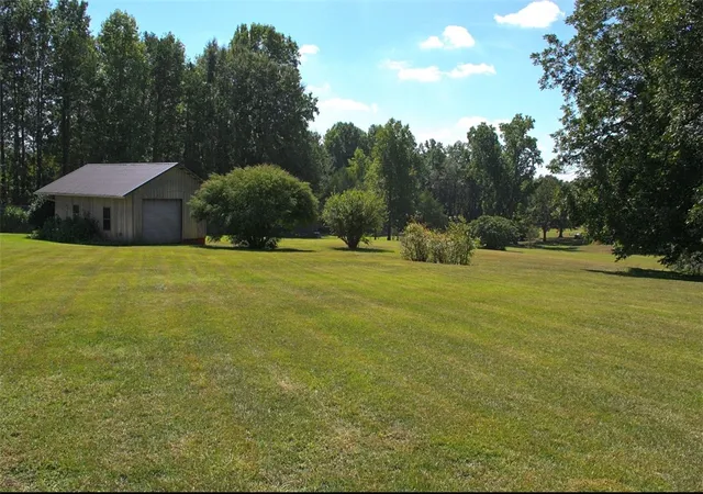 Photo 3 of Single family home for sale at 893 Old Walhalla Hwy, Seneca, SC 29672 | MLS# 20306858 | Listing updated on 2026-10-27