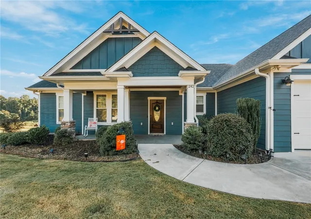 Photo 2 of Single family home for sale at 243 Stone Brg Dr, Westminster, SC 29693 | MLS# 20306882 | Listing updated on 2026-10-06