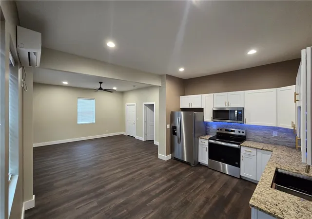 Photo 2 of Single family home for sale at 28 Ames St, Seneca, SC 29678 | MLS# 20307002 | Listing updated on 2026-10-06