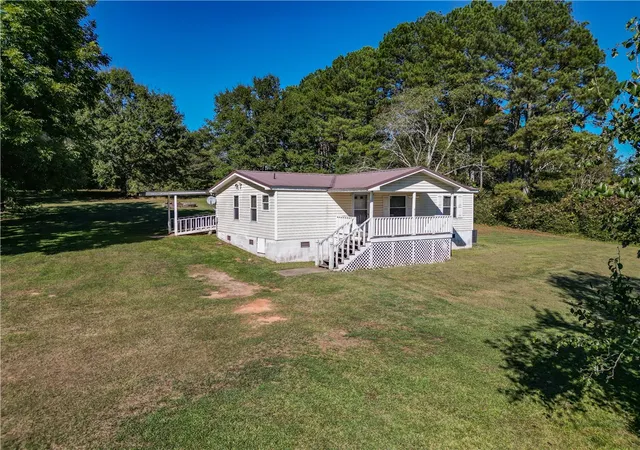 Photo 2 of Manufactured home for sale at 316 Hamby Rd, Starr, SC 29684 | MLS# 20306711 | Listing updated on 2026-10-06