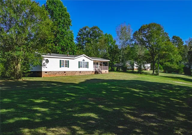 Photo 1 of Manufactured home for sale at 722 Pickens Dr, Pendleton, SC 29670 | MLS# 20306646 | Listing updated on 2026-10-10