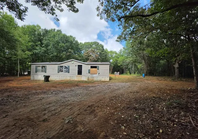 Photo 1 of Manufactured home for sale at 223 Genevieve Dr, Belton, SC 29627 | MLS# 20307055 | Listing updated on 2026-10-07