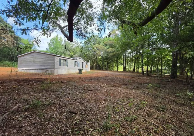 Photo 2 of Manufactured home for sale at 223 Genevieve Dr, Belton, SC 29627 | MLS# 20307055 | Listing updated on 2026-10-07