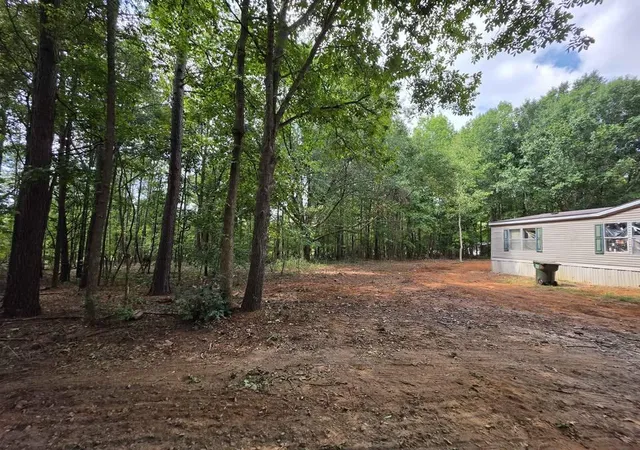 Photo 3 of Manufactured home for sale at 223 Genevieve Dr, Belton, SC 29627 | MLS# 20307055 | Listing updated on 2026-10-07