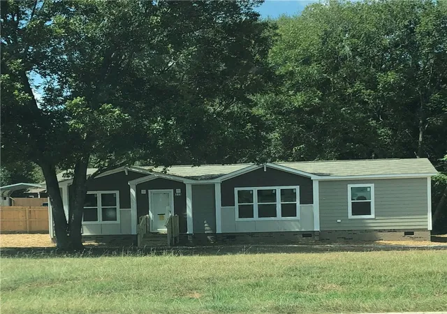 Photo 1 of Manufactured home for sale at 315 Osteen Hl Rd, Piedmont, SC 29673 | MLS# 20307056 | Listing updated on 2026-10-07