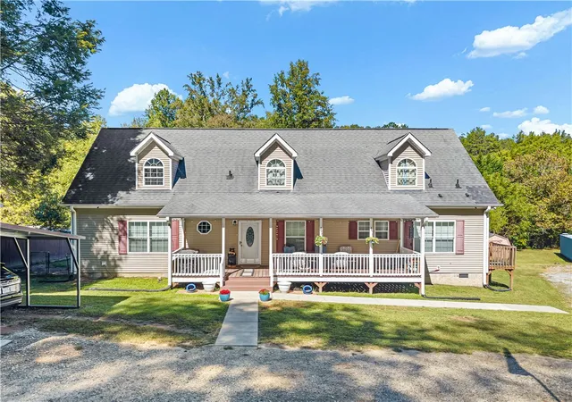 Photo 2 of Single family home for sale at 606 Beaver Dam Rd, Marietta, SC 29661 | MLS# 20307059 | Listing updated on 2026-10-27