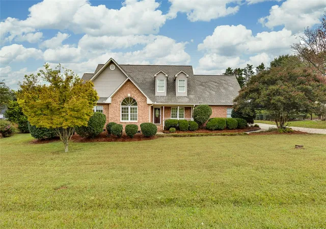 Photo 1 of Sale Pending at 115 Lyndhurst Dr, Anderson, SC 29621 | MLS# 20307000 | Listing updated on 2026-10-16