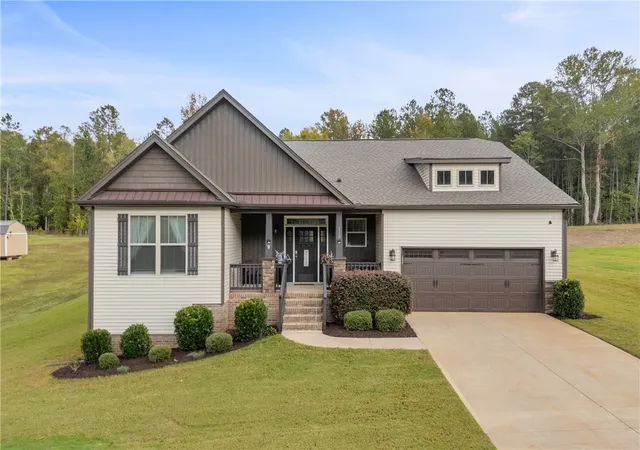 Photo 1 of Single family home for sale at 110 Estateside Dr, Anderson, SC 29621 | MLS# 20307023 | Listing updated on 2026-10-07
