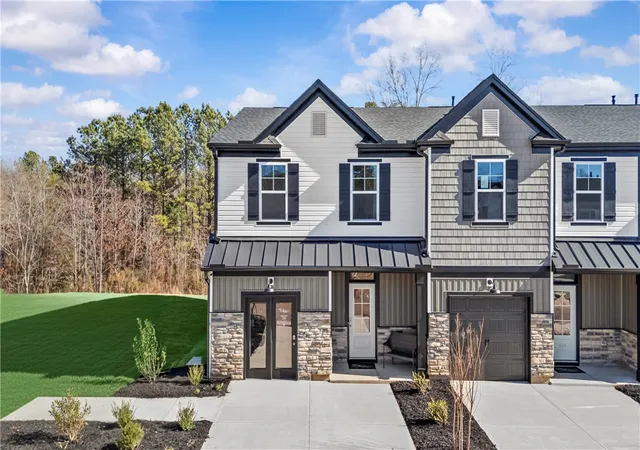 Photo 2 of Townhouse for sale at 402 Belgrove Way, Easley, SC 29640 | MLS# 20307072 | Listing updated on 2026-10-17