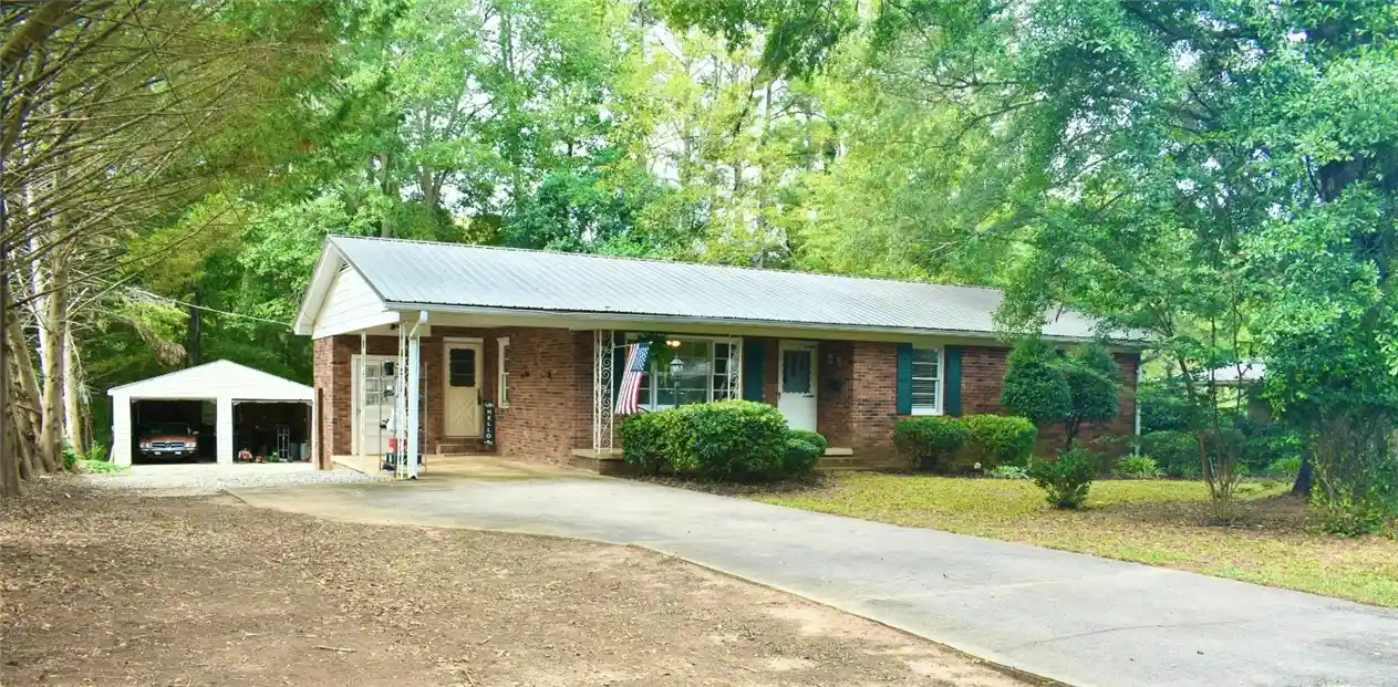Single family home for sale at 102 Glendale St, Belton, SC 29627 | MLS# 20307096
