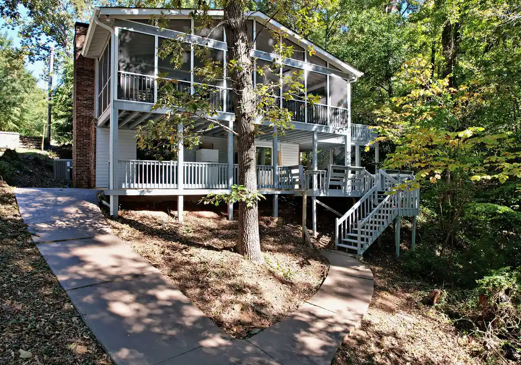 Single family home for sale at 606 Dogwood Ln, Townville, SC 29689 | MLS# 20308571