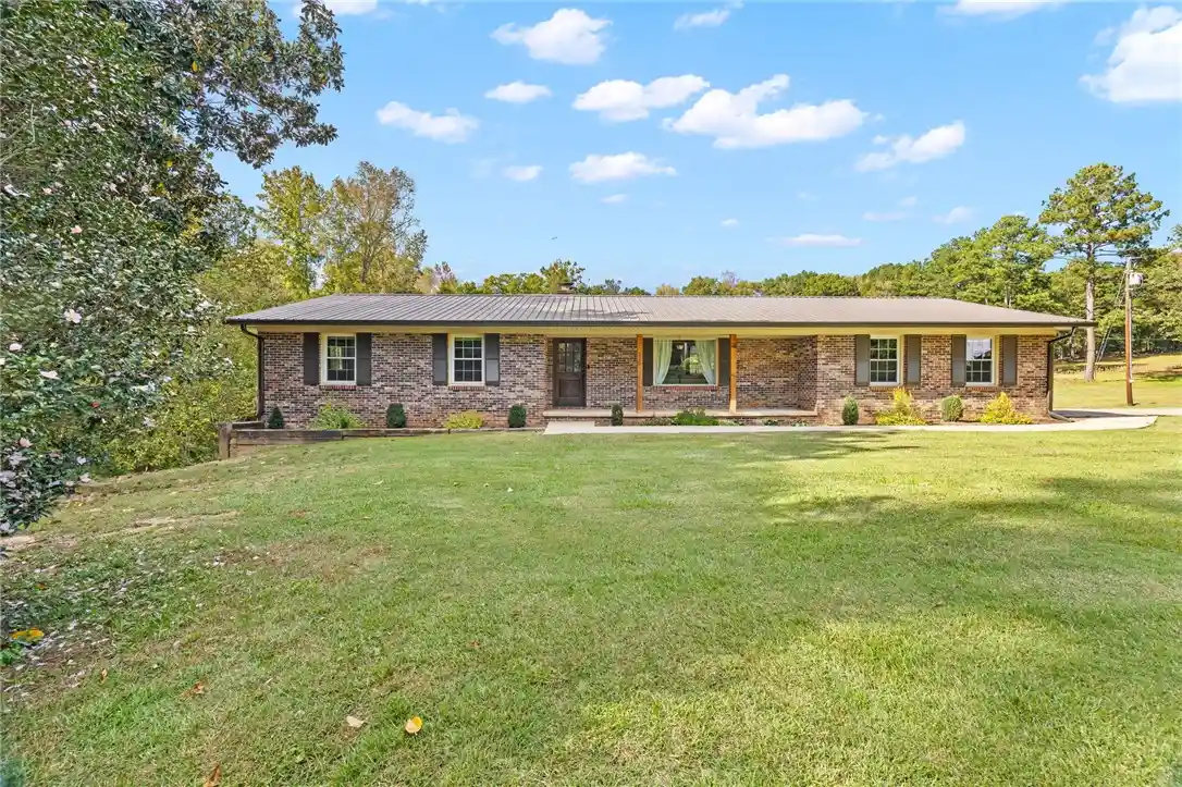 Single family home for sale at 210 Lodge Rd, Pendleton, SC 29670 | MLS# 20308560