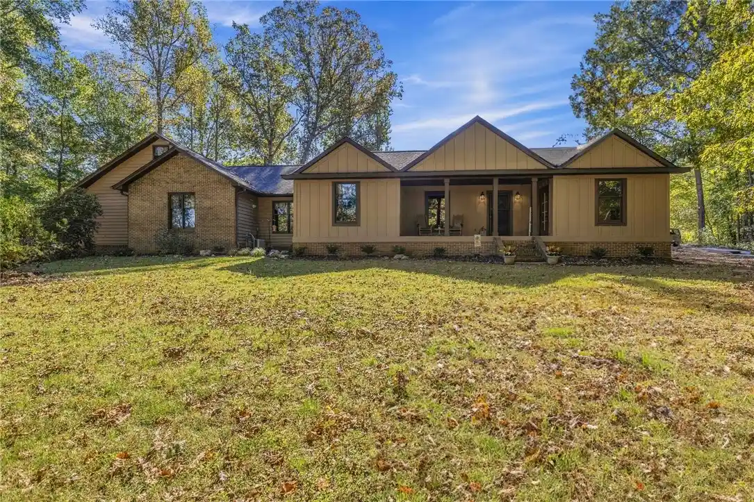 Single family home for sale at 115 Cherokee Trl, Easley, SC 29640 | MLS# 20308588