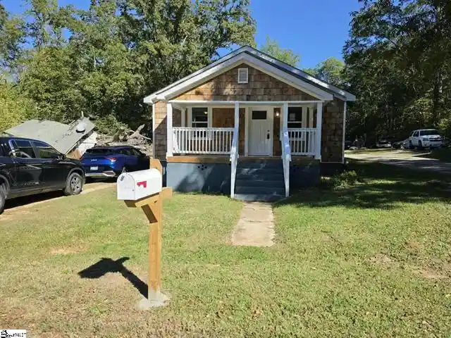 Single family home for sale at 112 Downs St, Laurens, SC 29360 | MLS# 20308703