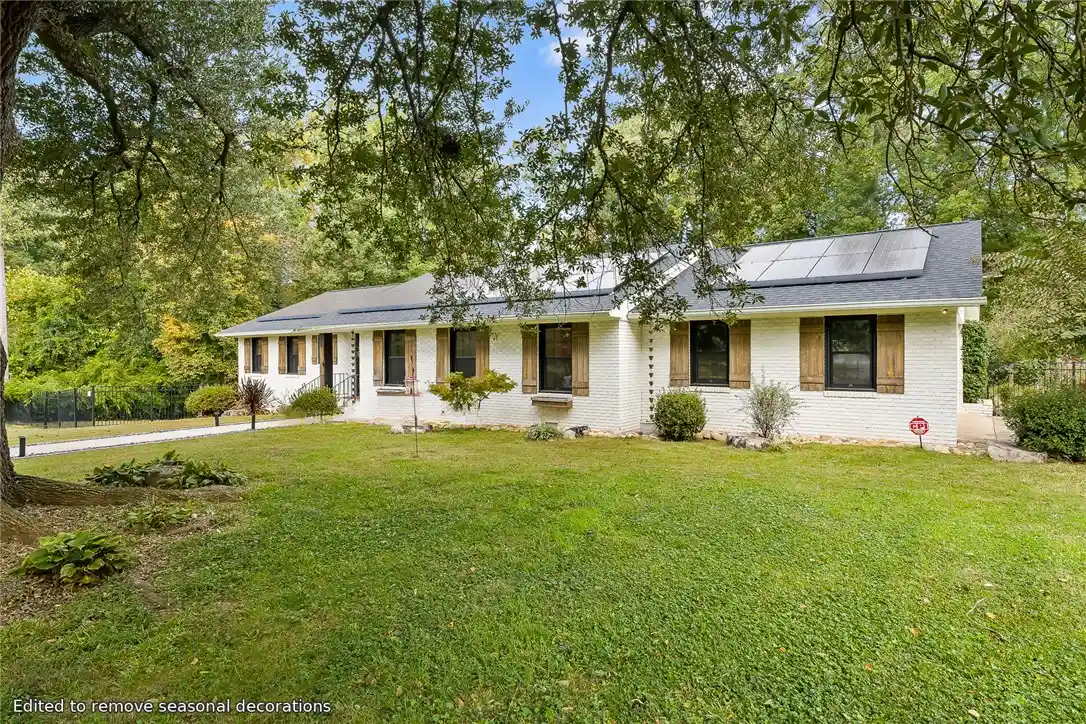Single family home for sale at 208 Gordon Dr, Spartanburg, SC 29301 | MLS# 20308830