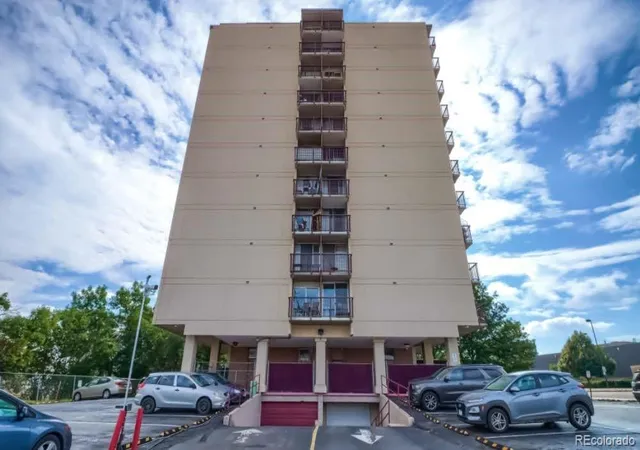 Condominium at 2225 Buchtel Blvd #305, Denver, CO 80210 | MLS# 9277132 | | Sold on 2021-11-18
