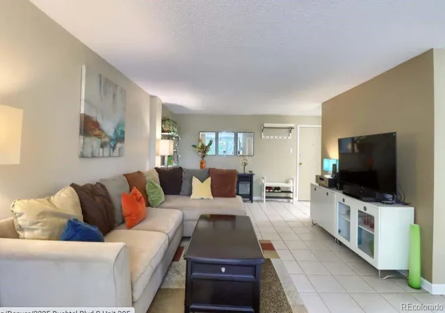 Photo 1 of Condominium at 2225 Buchtel Blvd #305, Denver, CO 80210 | MLS# 9277132 | | Sold on 2021-11-18
