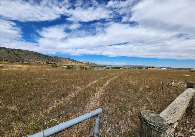 2nd image of 5641 S Deframe St, Littleton, CO 80127 | MLS# 5006338
