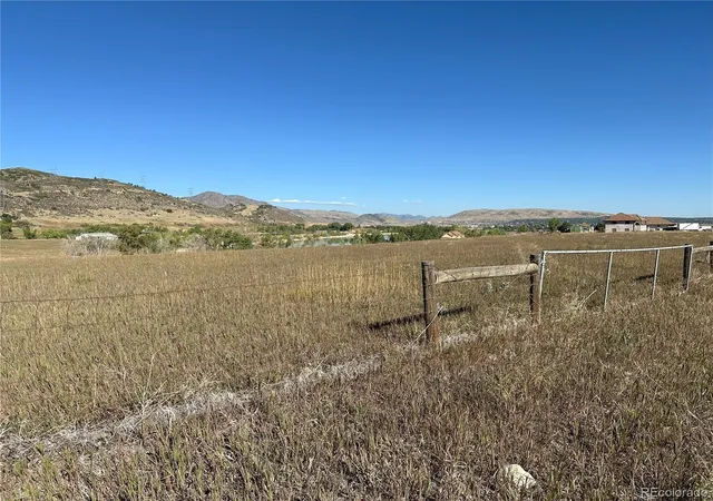 3rd image of 5641 S Deframe St, Littleton, CO 80127 | MLS# 5006338
