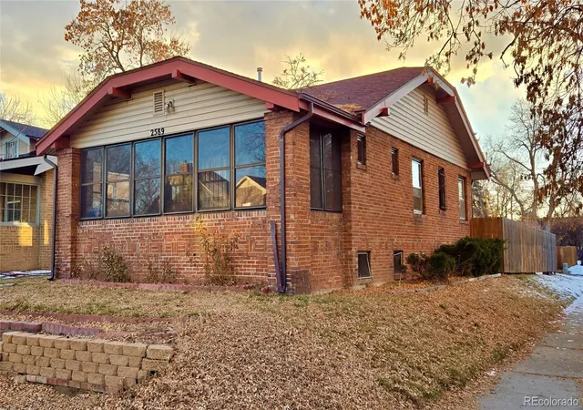 Photo 1 of Single Family Residence at 2589 N Glencoe St, Denver, CO 80207 | MLS# 1885167 |  | Sold on 2025-02-19