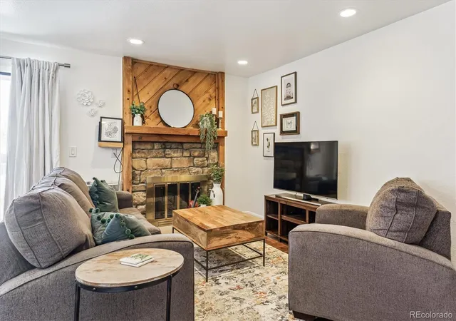 4th image of 4896 S Dudley St, Littleton, CO 80123