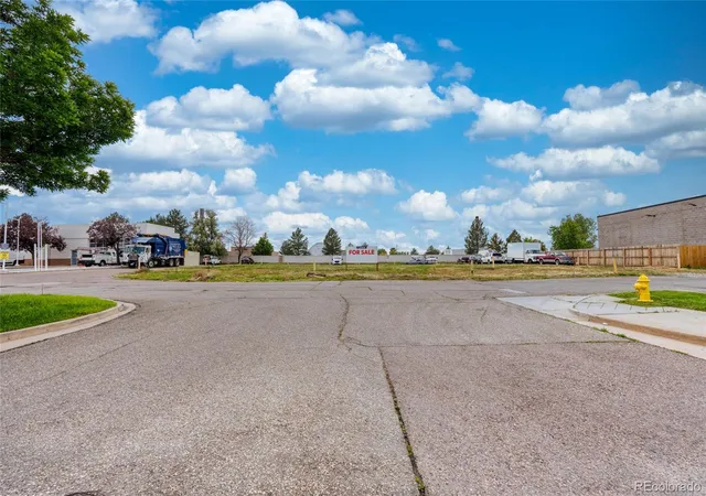 Homes for sale in Aurora, CO | 15950 E 6Th Ave, Aurora, CO 80011 | MLS# 2069538