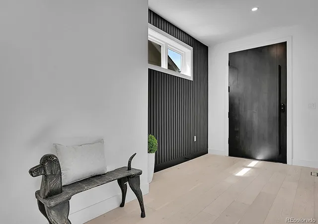 Photo 3 of Single family home for sale at 300 S Franklin St, Denver, CO 80209 | MLS# 2096461 | Listing updated on 2026-09-23