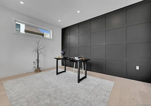 Photo 3 of Single family home for sale at 300 S Franklin St, Denver, CO 80209 | MLS# 2096461 | Listing updated on 2026-09-23