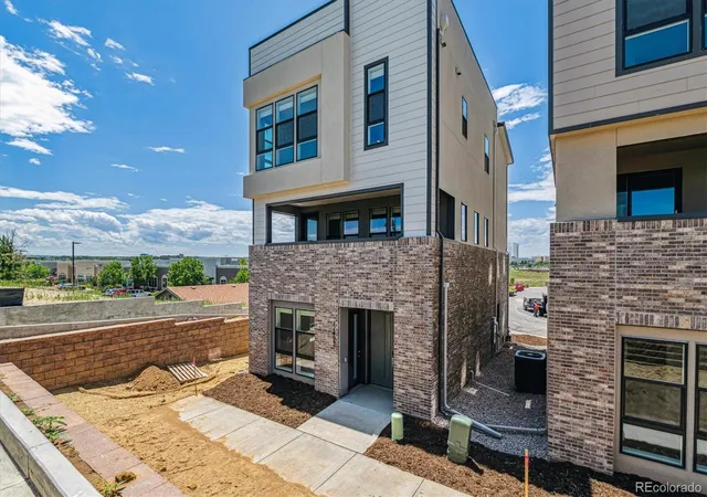 2nd image of 11493 E Briarwood Cir, Englewood, CO 80112 | MLS# 4942009