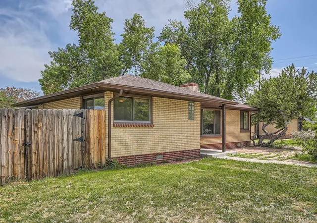 Photo 2 of Sale Pending at 5600 Dover St, Arvada, CO 80002 | MLS# 8105003 | Listing updated on 2025-08-06