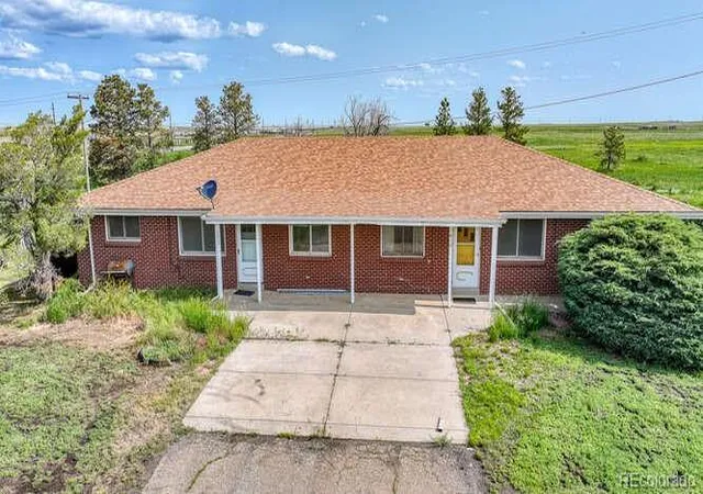 3rd image of 1614 N Manila Rd, Bennett, CO 80102 | MLS# 4035872