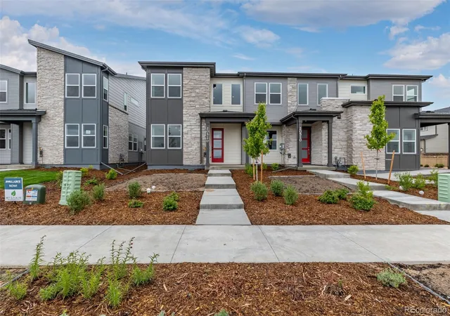 2nd image of 20520 E 58th Ave, Aurora, CO 80019 | MLS# 7237460