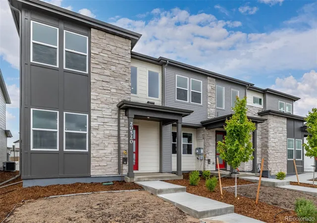 3rd image of 20520 E 58Th Ave, Aurora, CO 80019 | MLS# 7237460