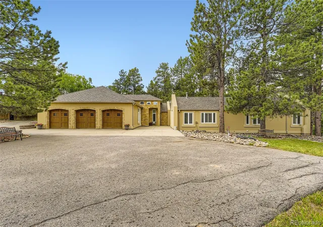 Photo 3 of Single family home for sale at 11274 E Manitou Rd, Franktown, CO 80116 | MLS# 7373171 | Listing updated on 2026-09-25