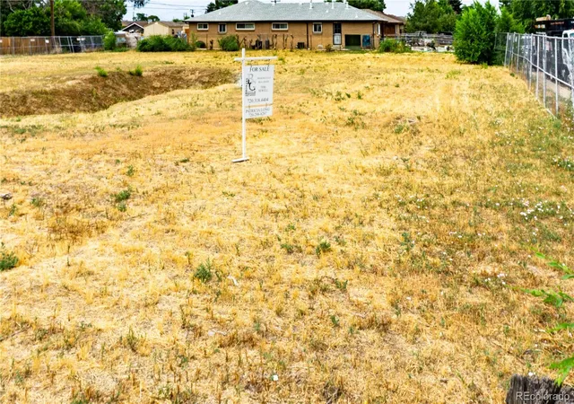 4th image of 3611 Grape St, Denver, CO 80207 | MLS# 8848666