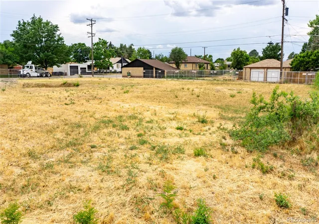 5th image of 3611 Grape St, Denver, CO 80207 | MLS# 8848666