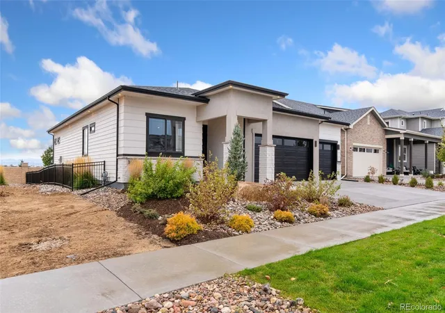Photo 3 of Single family home for sale at 3631 N Buchanan Ct, Aurora, CO 80019 | MLS# 6194024 | Listing updated on 2026-09-04
